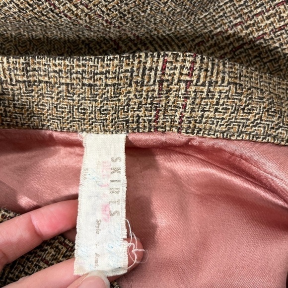 VINTAGE Wool Blend Wrap Skirt Khaki Colour Tartan Style Print, Great Condition - Picture 12 of 12